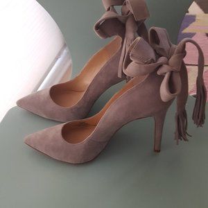 Vince Camuto Grey Buttery Suede Tie Up Pumps NEW